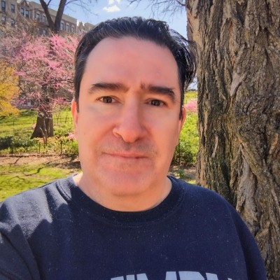 Tom Bustamante